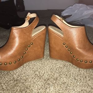 "Wild Diva Lounge" Brown Leather Wedges